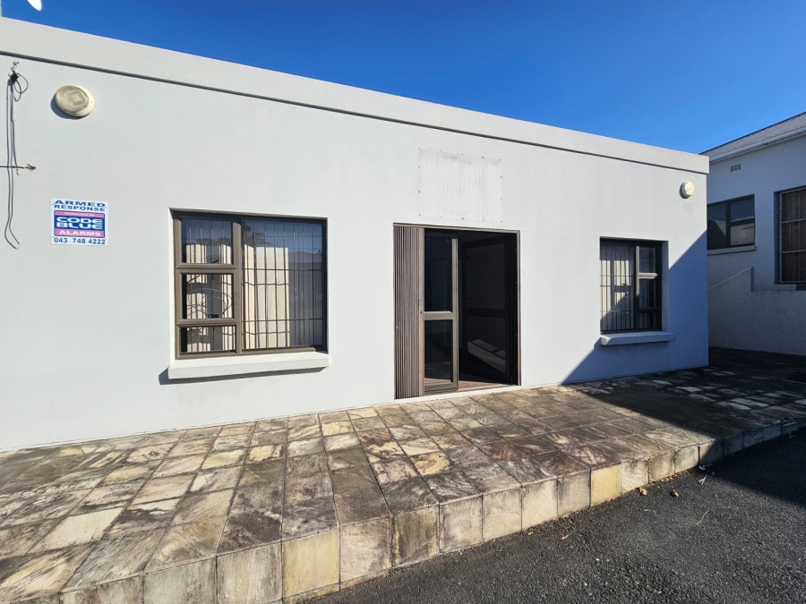 To Let commercial Property for Rent in Vincent Eastern Cape